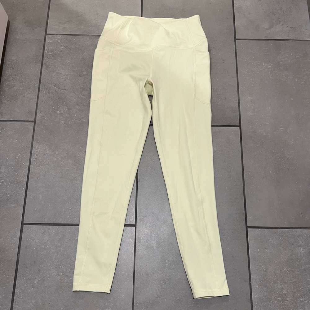 Size 6 Victoria’s Secret leggings